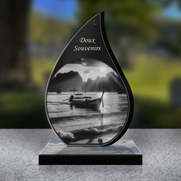 plaque funéraire bateau